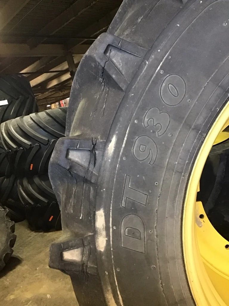 Used LSW 1100/45R46 181D Goodyear DT930 TL R-1W 55-60% on 38 x 46 12-32.047-30.078 R&R Yellow Wheel image 2
