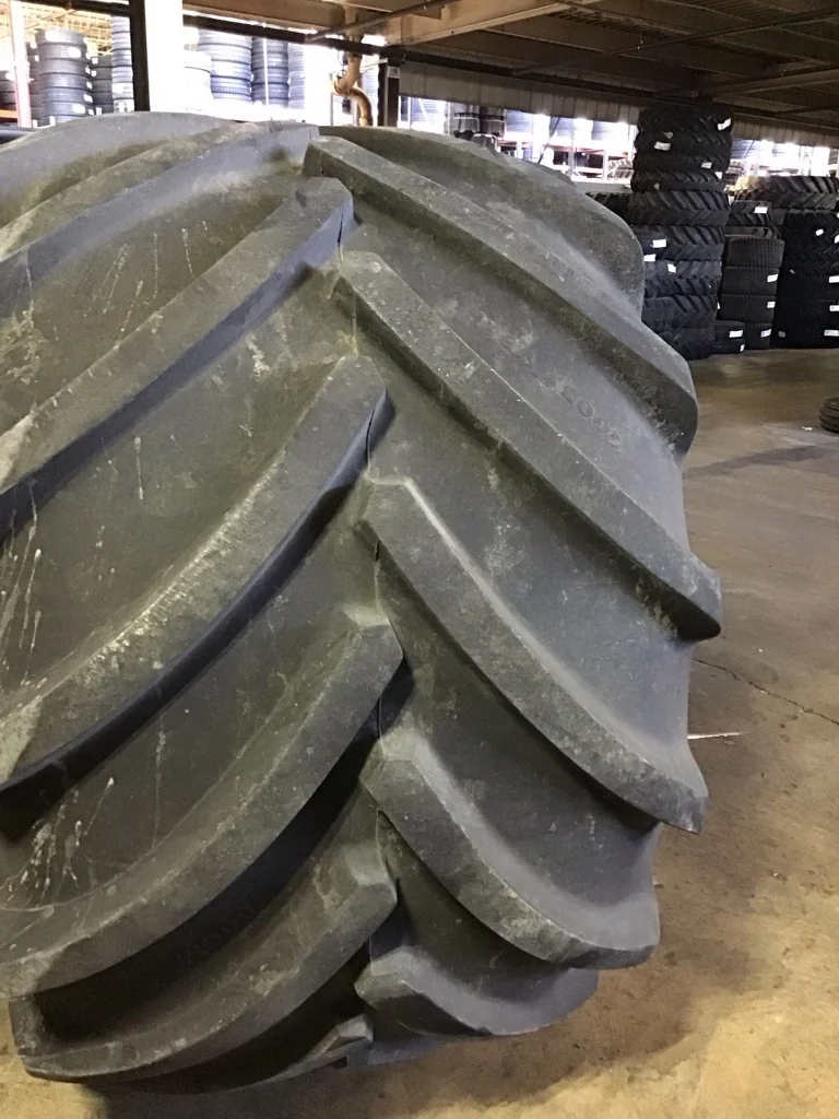 Used LSW 1000/45R32 184D Goodyear Optitrac TL R-1W 65-70% on 27 x 32 12-19.685-17.651 Solid Yellow image 3