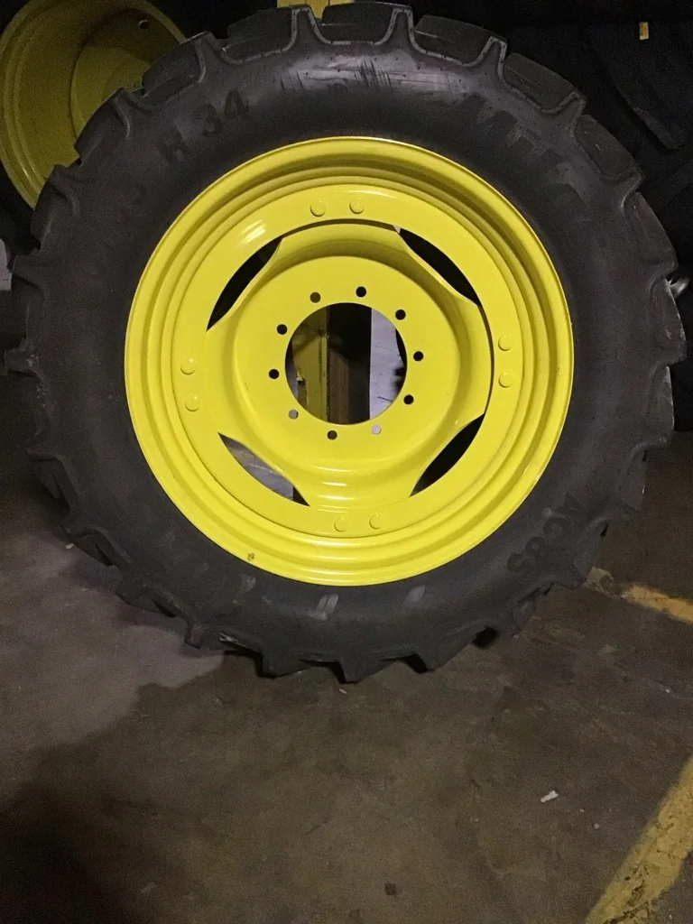 Take-Off 320/85R34 133A8 Mitas AC85 TL R-1W 95-100% on 10 X 34 10-13.19-11.07 4/2 Rail Yellow