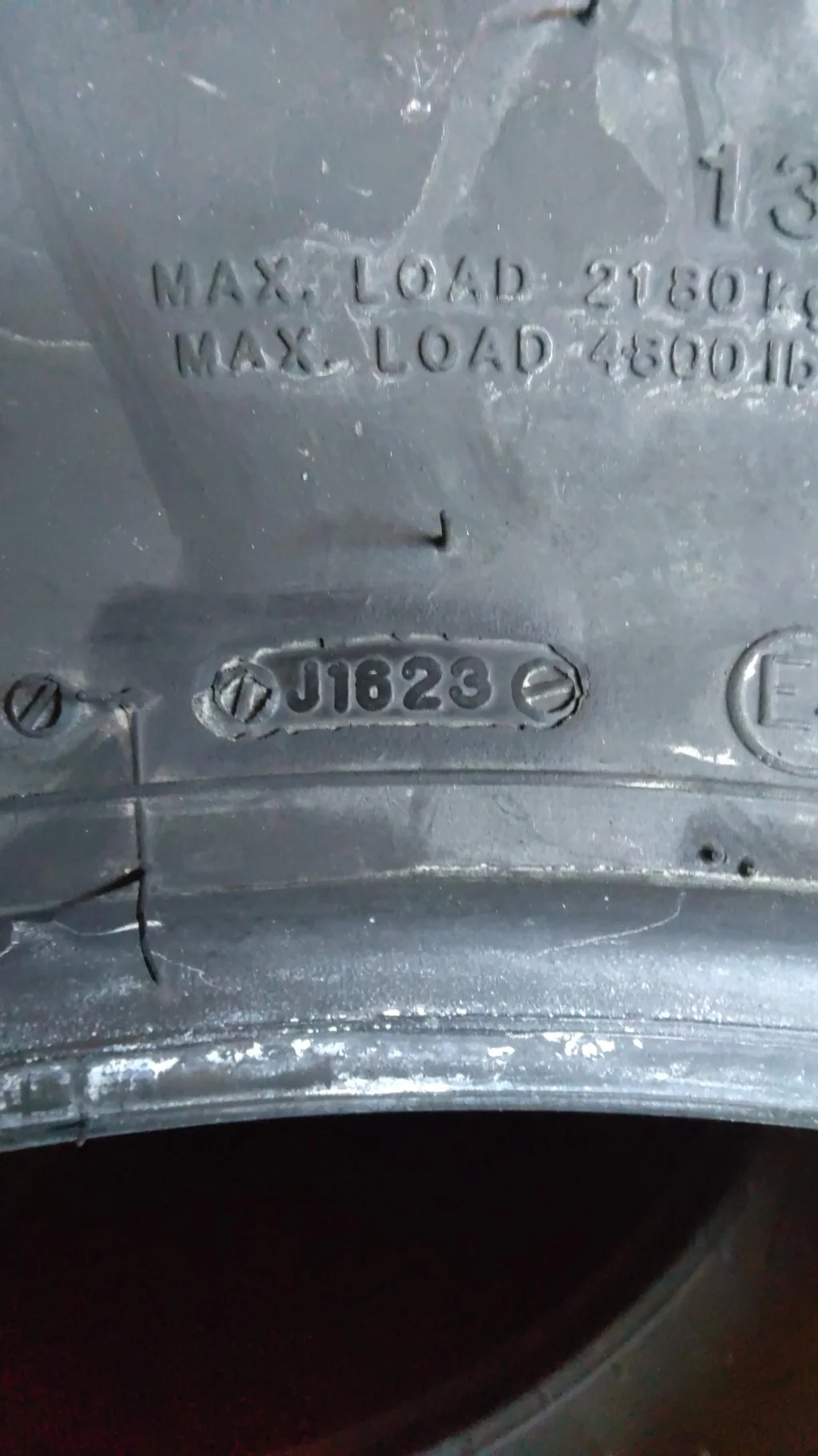 Take-Off 380/85R30 135A8 BKT Agri Max RT855 TL R-1W 95-100% image 3