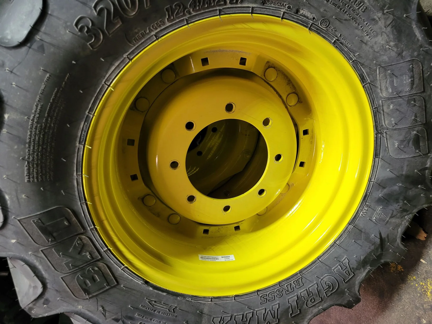 Take-Off 320/85R24 122A8 BKT Agri Max TL R-1W 95-100% on 10 x 24 8-10.82-8.78 Waffle 2 Bolt Yellow image 3