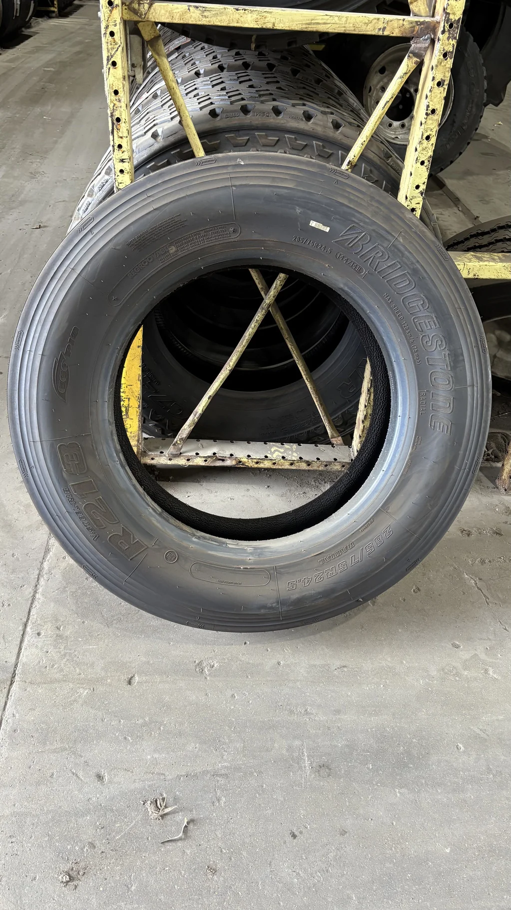 Take-Off 285/75R24.5 14 ply Bridgestone All-Position R-213 TL 95-100%