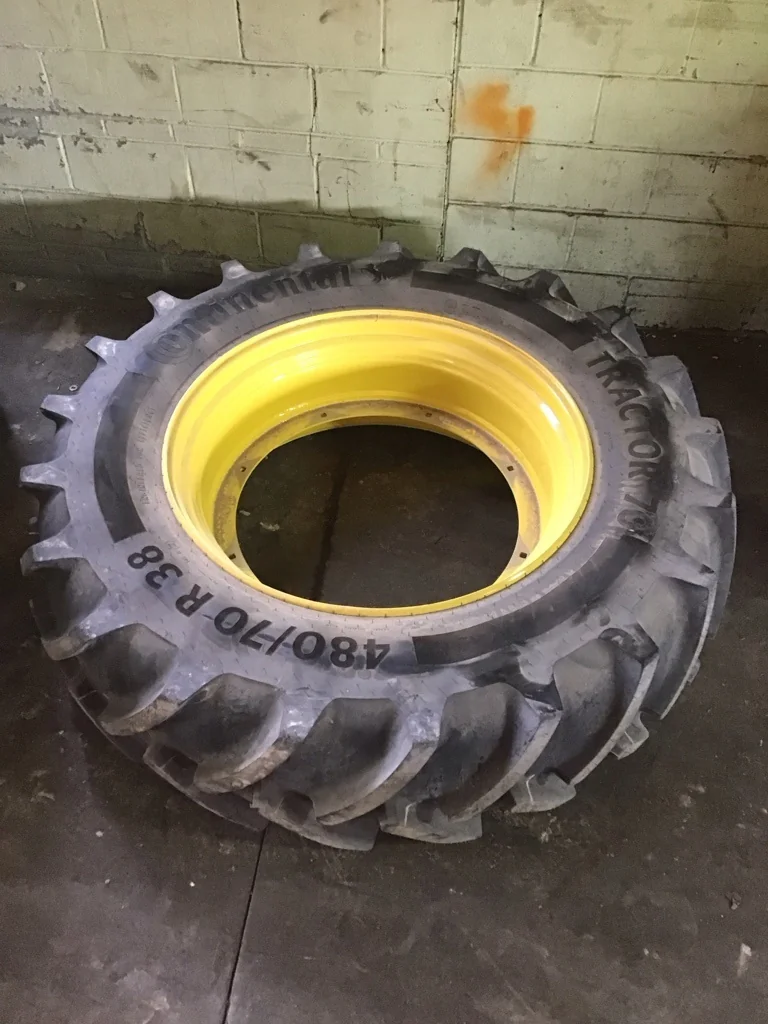 Take-Off 480/70R38 145D Continental Tractor 70 TL R-1W 95-100% on 15 x 38 8-31.0-29.0 R&R Yellow