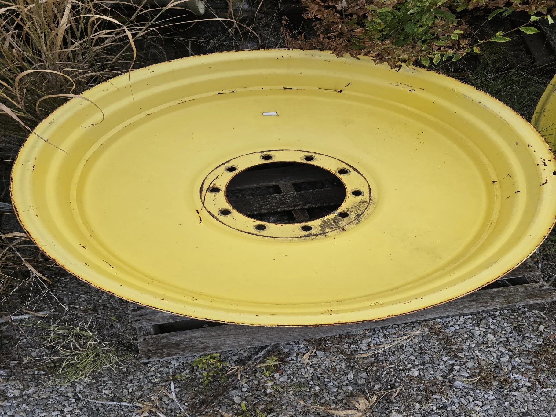USED 16 X 38 GKN 10-13.19-11.07 YELLOW WHEEL image 2