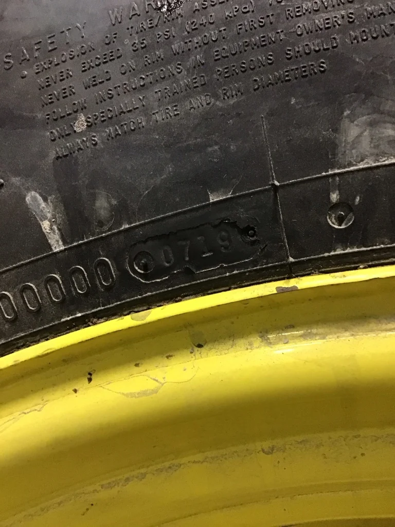 Used 620/70R42 160B Firestone Radial All Traction DT TL R-1W 65-70% on 20 x 42 12-32.047-30.078 R&R image 2