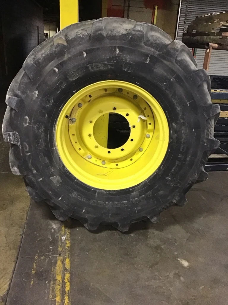 Used 600/65R28 154D Firestone Maxi Traction TL R-1W on 18 x 28 10-13.19-11.07 Waffle 2 Bolt