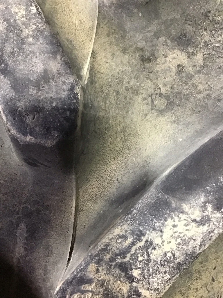 Used 600/65R28 154D Firestone Maxi Traction TL R-1W on 18 x 28 10-13.19-11.07 Waffle 2 Bolt image 4
