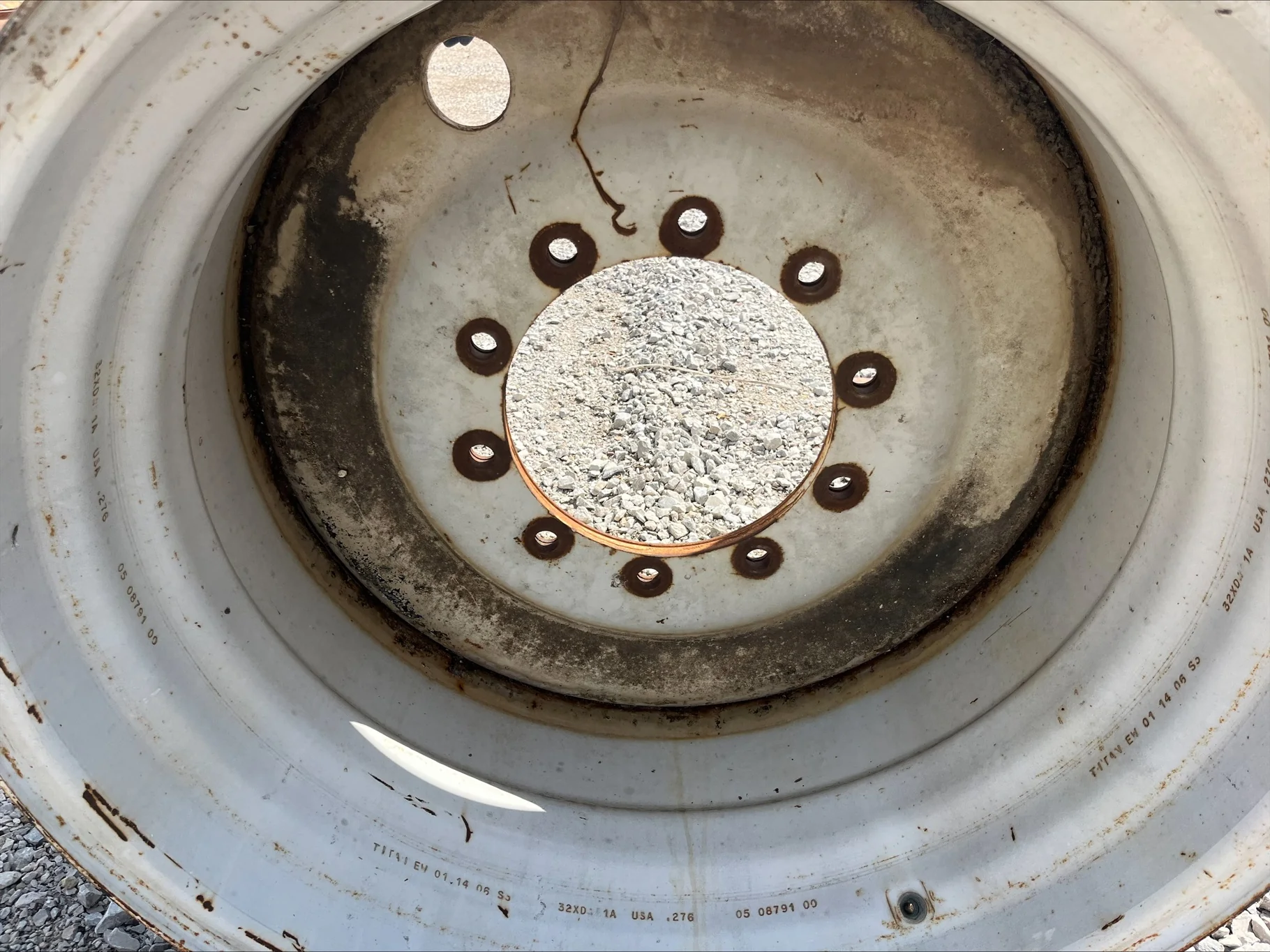 USED 21 X 32 10-13.19-11.07 -9.0BS COMBINE WHITE WHEEL image 2
