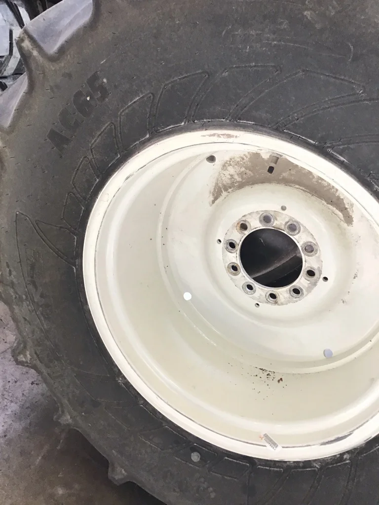Take-Off 600/65R28 156A8 Mitas AC65 TL R-1W 95-100% on 18 x 28 10-8.858-6.92 NH White Solid Wheel image 6