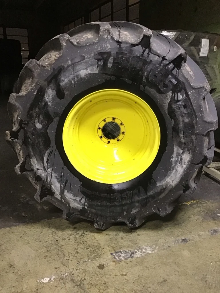 Used 750/65R26 166D Mitas SFT TL R-1W 90-95% on 25 x 26 8-8-6 Combine Yellow Wheel (Assembly)