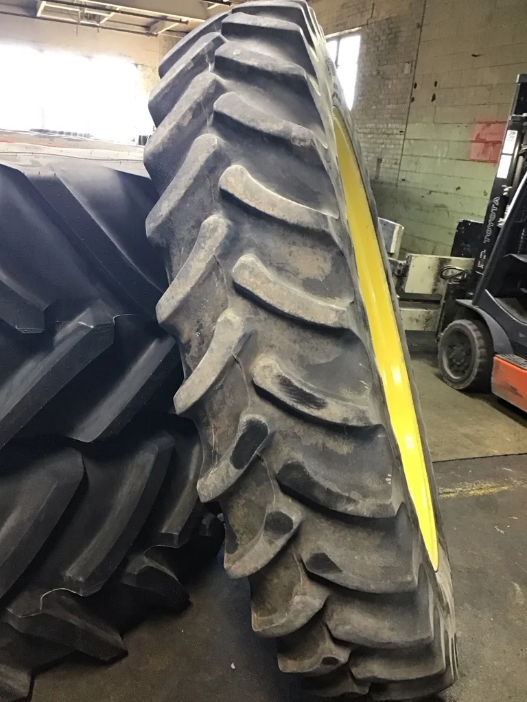 Used 380/90R54 152A8 Firestone Rad 9000 TL R-1W 65-70% on 12 x 54 10-13.19-11.07 Yellow Dual Wheel image 3