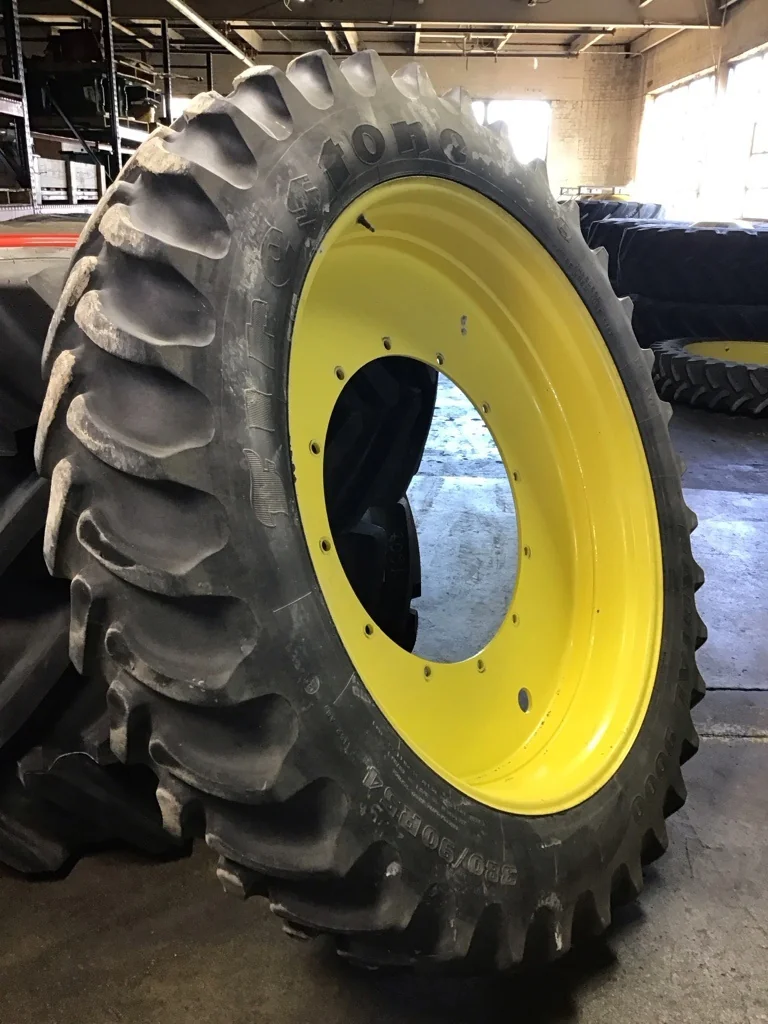 Used 380/90R54 152A8 Firestone Rad 9000 TL R-1W 70-75% on 12 x 54 12-32.047-30.078 R&R Yellow Wheel image 2