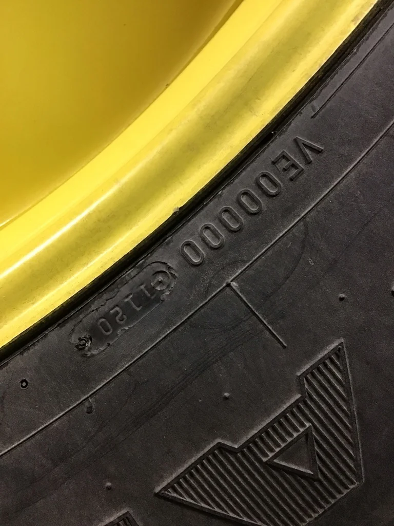 Used 380/90R54 152A8 Firestone Rad 9000 TL R-1W 70-75% on 12 x 54 12-32.047-30.078 R&R Yellow Wheel image 4