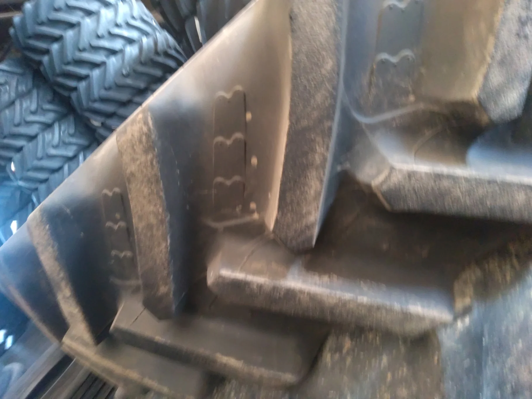 Take-Off 380/90R54 158A8 BKT Agri Max RT945 TL R-1W 95-100% image 5