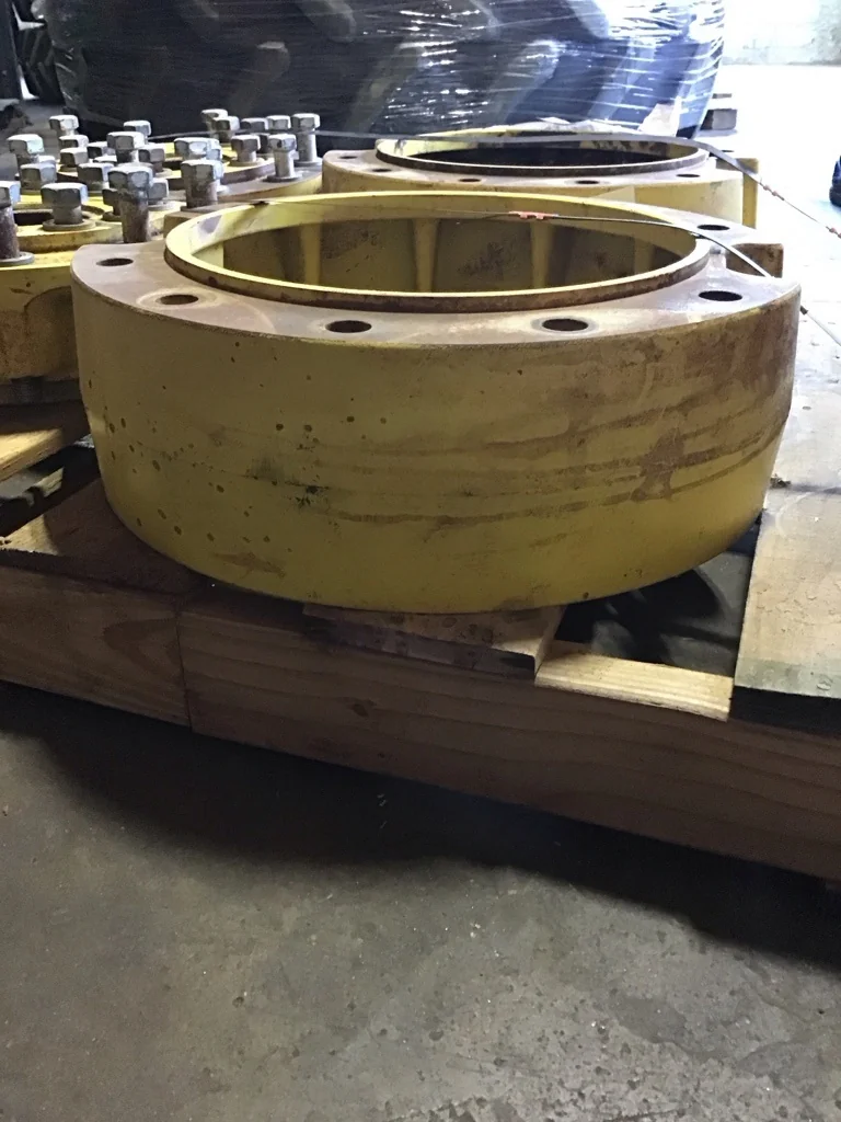 Used 21.5" 12-16.732-14.620 JD FWD Extension w/ 6" Spacer Yellow image 3