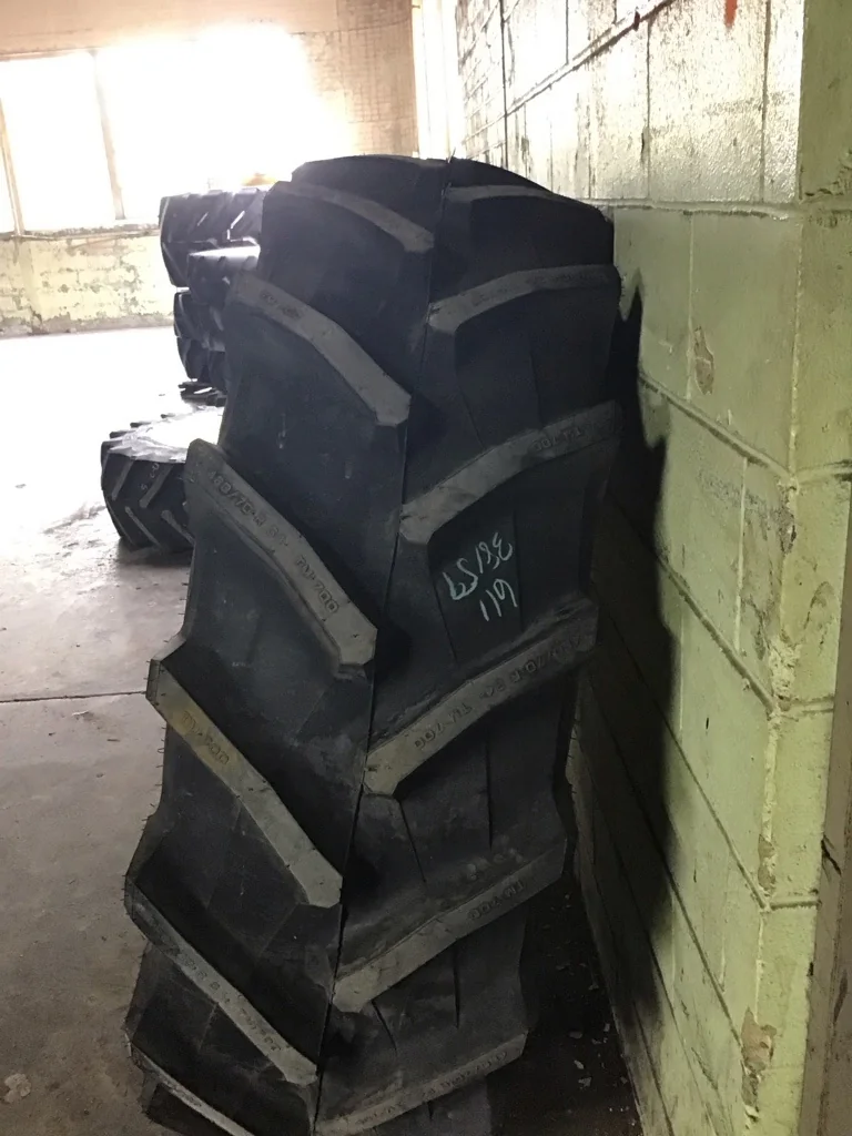 Take-Off 480/70R34 143A8 Trelleborg TM700 R-1W 95-100% 15 x 34 8-8-6 4/2 Yellow Rail Wheel w/ Disc image 3