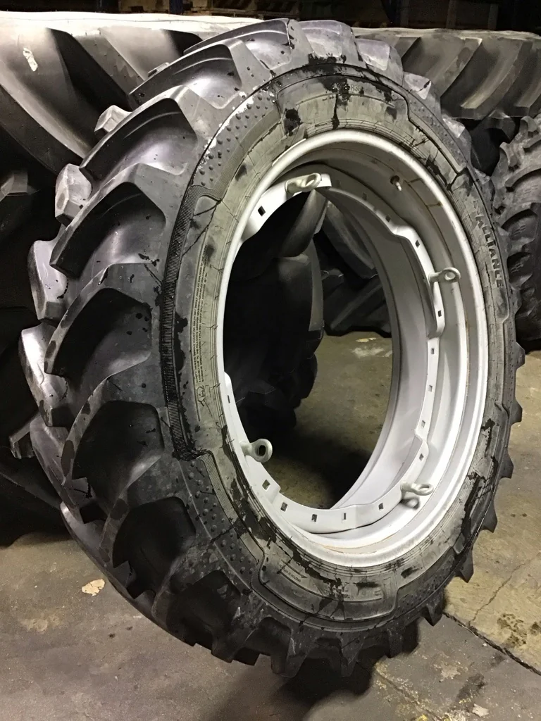 Used 340/85R38 151D Alliance Agristar II TL R-1W 80-85% on 12 x 38 24-33.25 3 Bolt Waffle Silver image 2