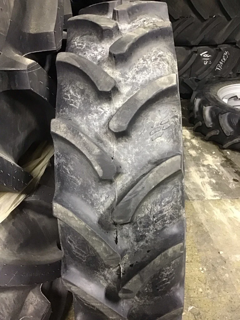 Used 320/85R28 124A8 Alliance Farm Pro II TL R-1W 85-90% on 10 x 28 16.23.25-21.6875 Waffle 2 Bolt image 3