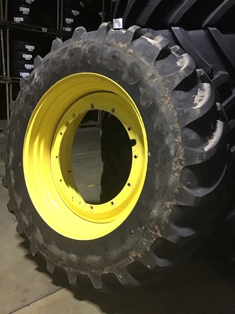 Used VF620/70R46 179D Firestone Maxi Traction TL R-1W 90-95% on 21 X 46 12-32.047-30.078 Yellow image 2