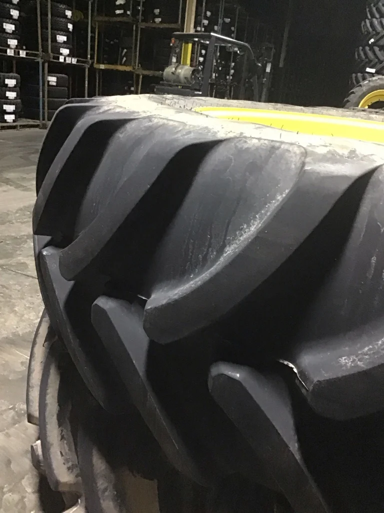 Used VF620/70R46 179D Firestone Maxi Traction TL R-1W 90-95% on 21 X 46 12-32.047-30.078 Yellow image 3