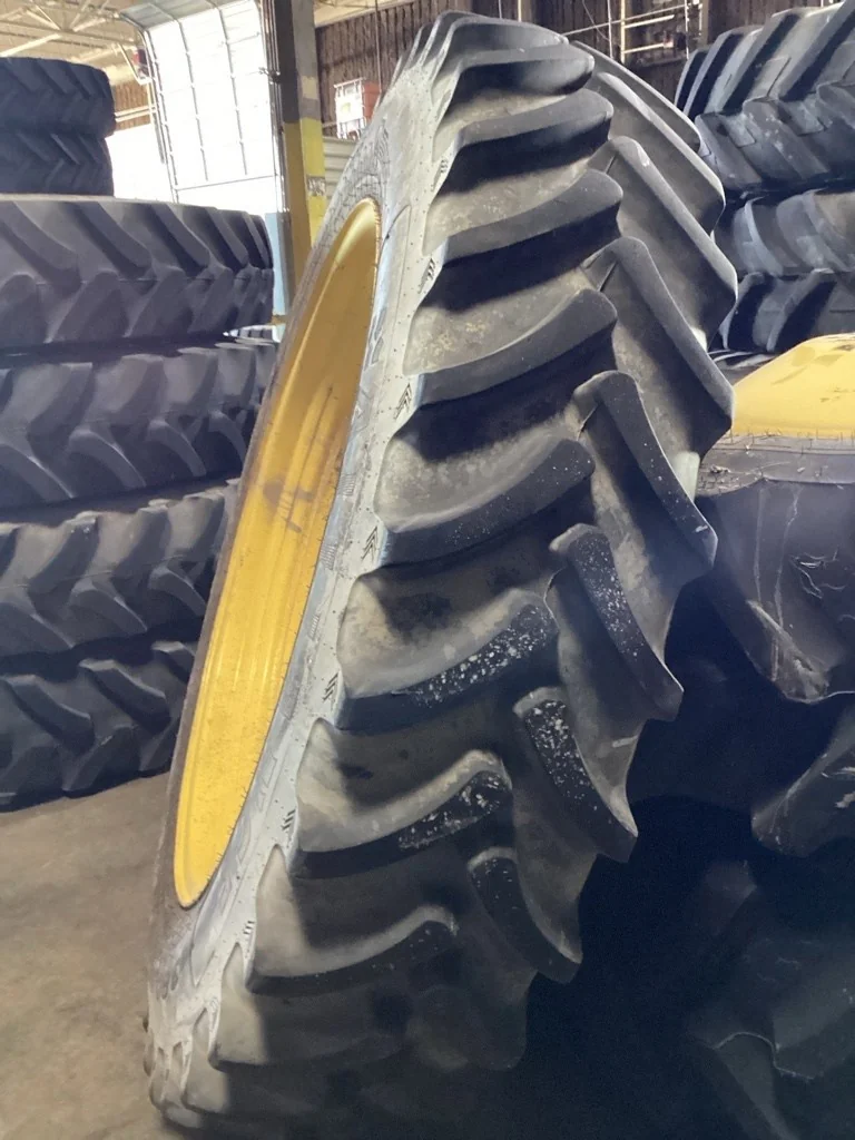 Used 380/90R46 165A8 Alliance FarmPro TL R-1W 85-90% On 13 x 46 12-13.976-11.857-1 Titan Bubble Disc image 3