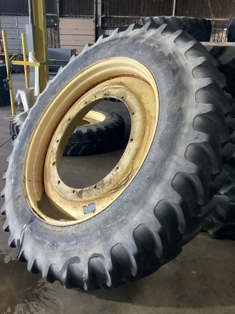 Used 380/105R50 168A8 Firestone R9100 TL R-1 80-85% On 13 x 50 12-32.047-30.078 Moveero R&R Wheel image 2