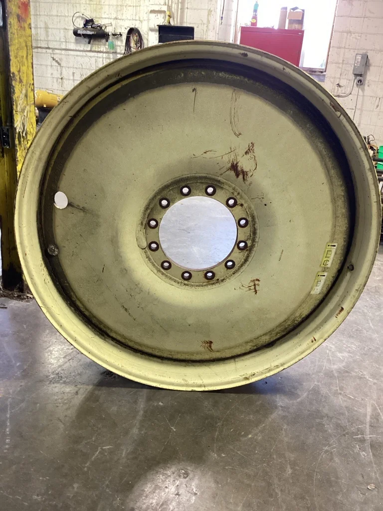 Used 10 x 50 12-13.976-11.857-1 Yellow Bubble Disc Wheel