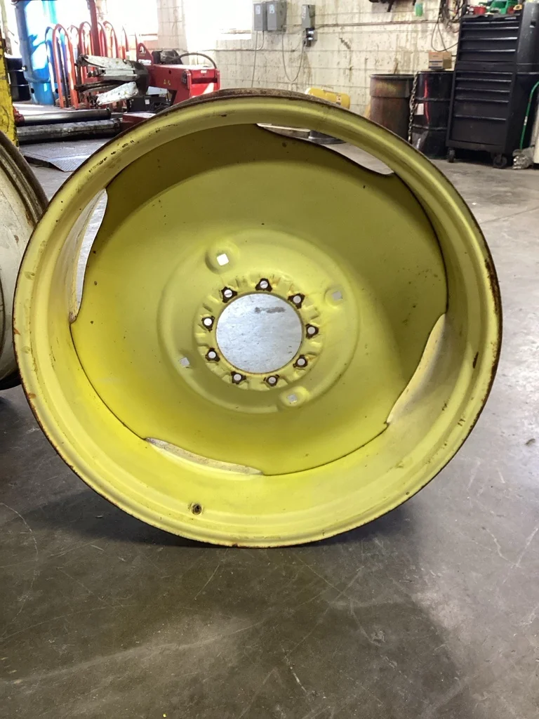 Used 14 x 38 9-9.50-7.92 Dual Yellow Wheel