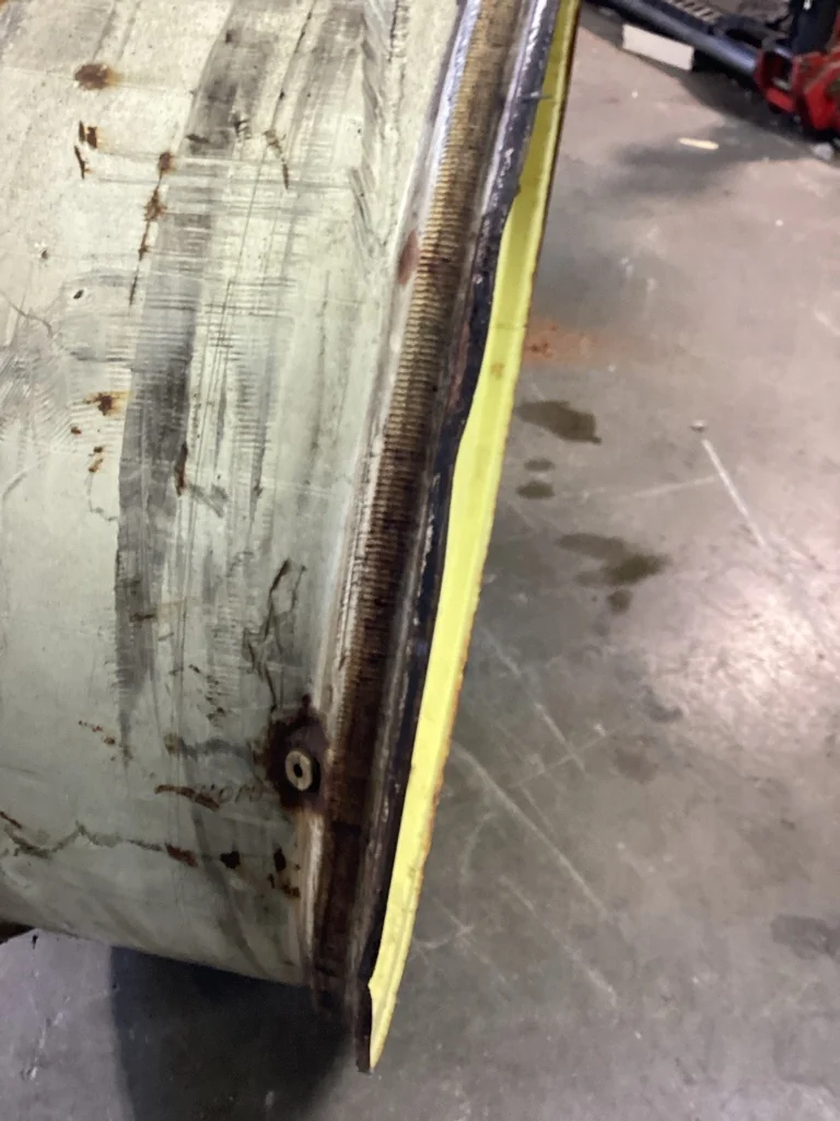 Used 14 x 38 9-9.50-7.92 Dual Yellow Wheel image 5