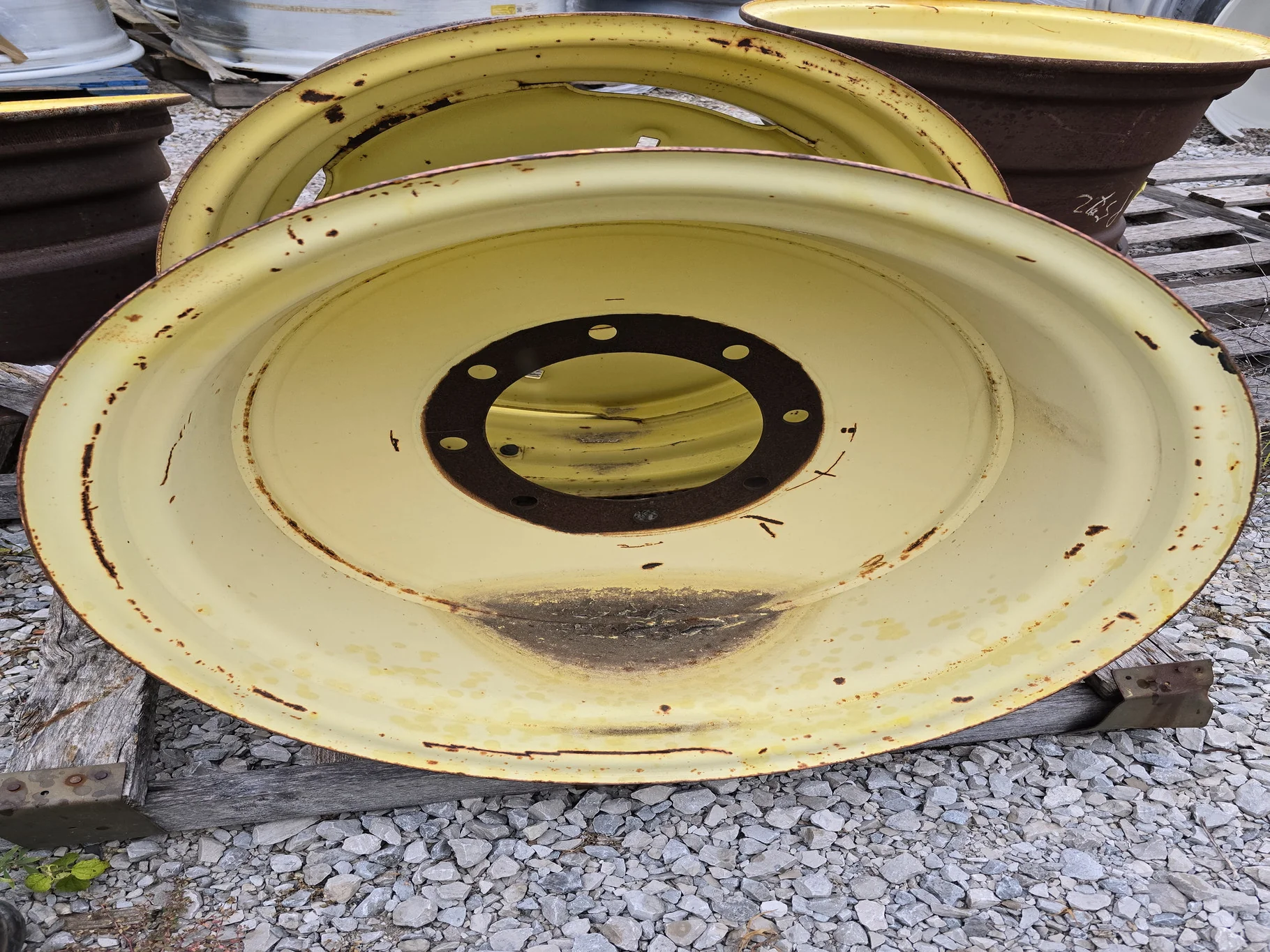USED 15 X 24 8-10.82-8.78 IMPLEMENT YELLOW WHEEL image 2