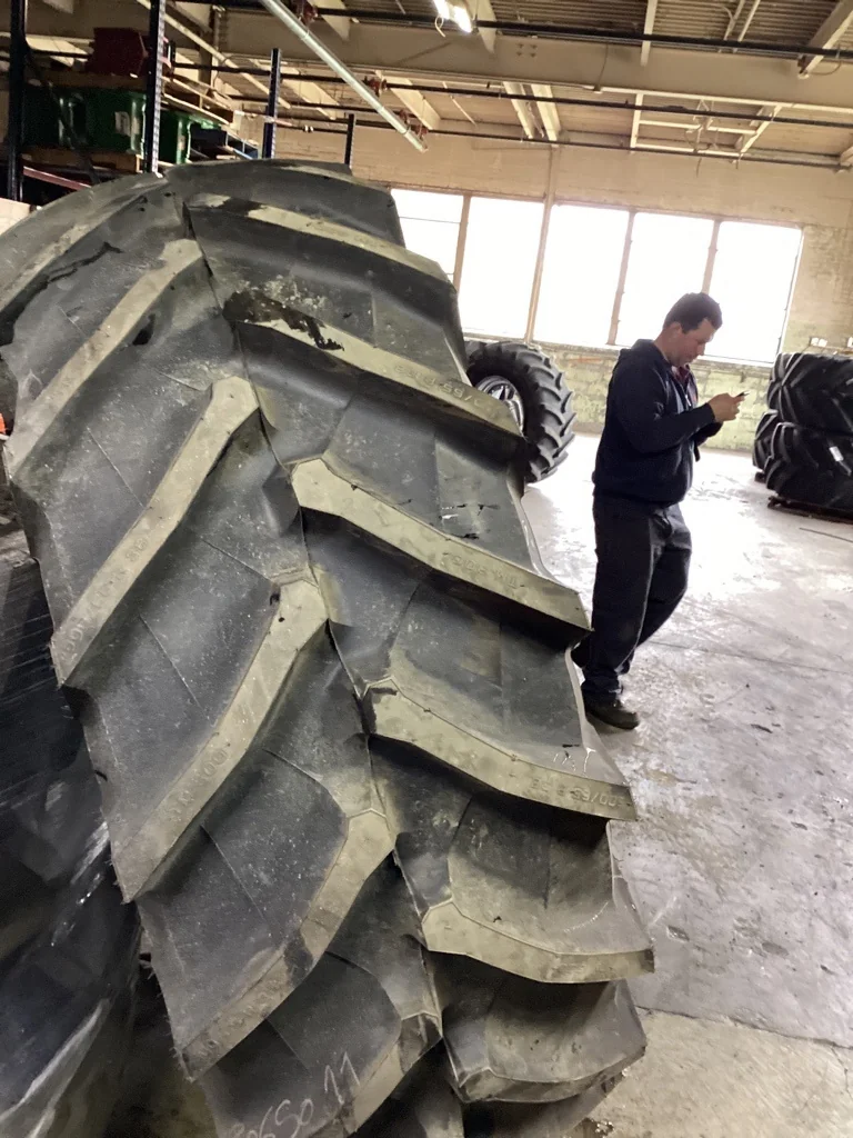 Take Off 600/65R38 153D Trelleborg TM 800 TL R-1W 95 - 100% on 18 x 38 10-13.19-11.07  Solid Grey image 2
