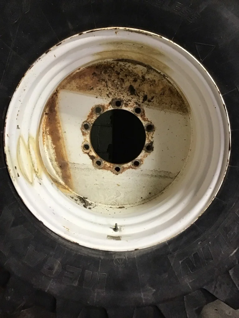 Used 800/65R32 172A8 Michelin Mega X Bib TL R-1W 60-65% on 27 x 32 10-13.19-11.07 Flat Plate White image 2