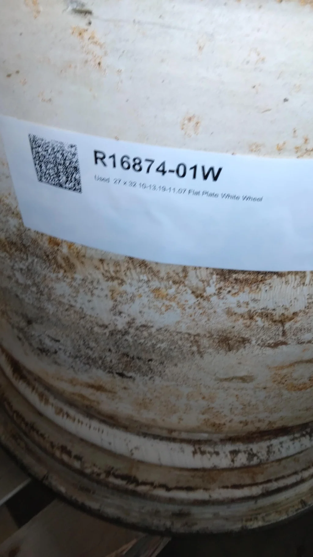 Used  27 x 32 10-13.19-11.07 Flat Plate White Wheel image 4