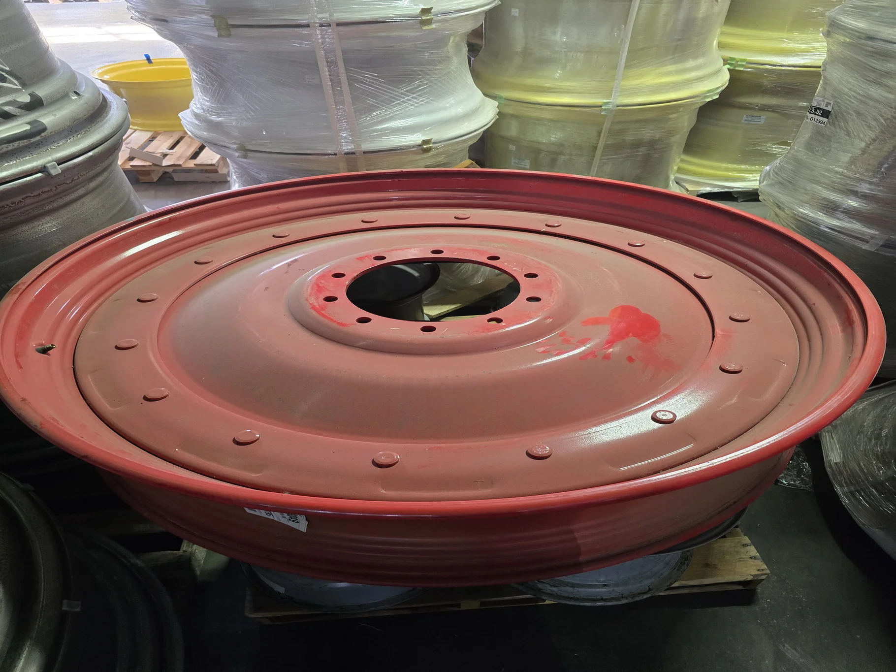 Take-Off 15 x 50 (10-13.19-11.07) Rim & Rail Fendt Red Wheel w/ Disc image 2