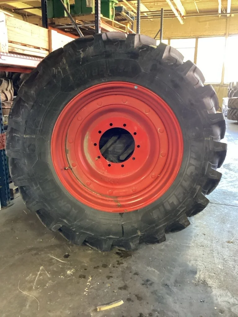 Take-Off 420/85R34 147A8 Michelin Agribib ll TL R-1W 95-100% On 13 x 34(10-13.19-11.07) R&R Wheel/Di
