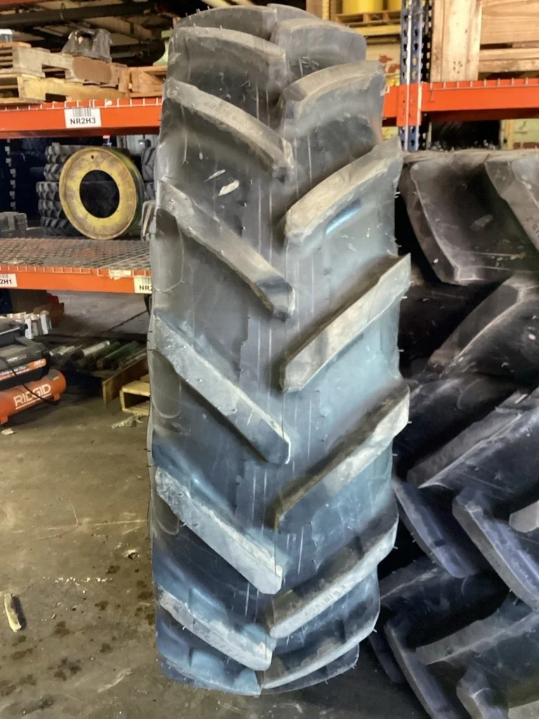 Take-Off 420/85R34 147A8 Michelin Agribib ll TL R-1W 95-100% On 13 x 34(10-13.19-11.07) R&R Wheel/Di image 3