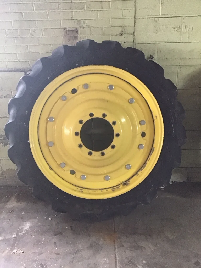 Used 320/80R42 141A8 Goodyear Super Traction DT800 TL R-1W 70-75% on 10 x 42 10-13.19-11.07 R&R