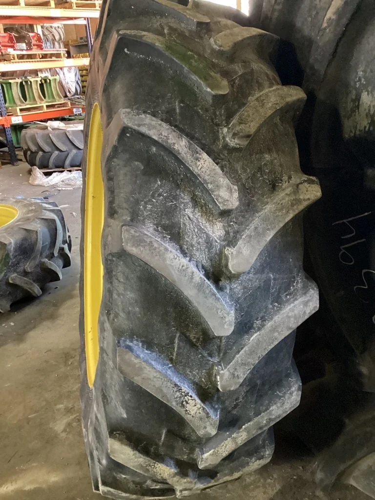 Used 420/85R34 147A8 Michelin Agribib TL R-1W 50-55% On 15 x 34 12-16.732-14.620 Waffle 3 Bolt/Disc image 2