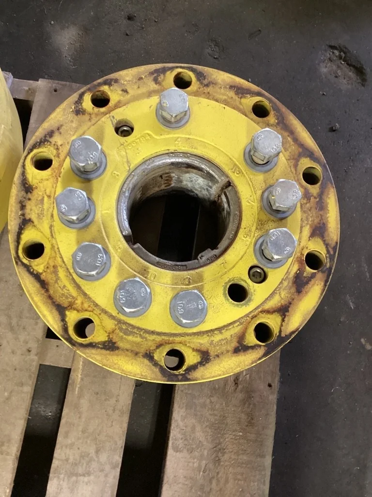 Take-Off JD OE Hub 120 mm keyed (10-13.19-11.07)