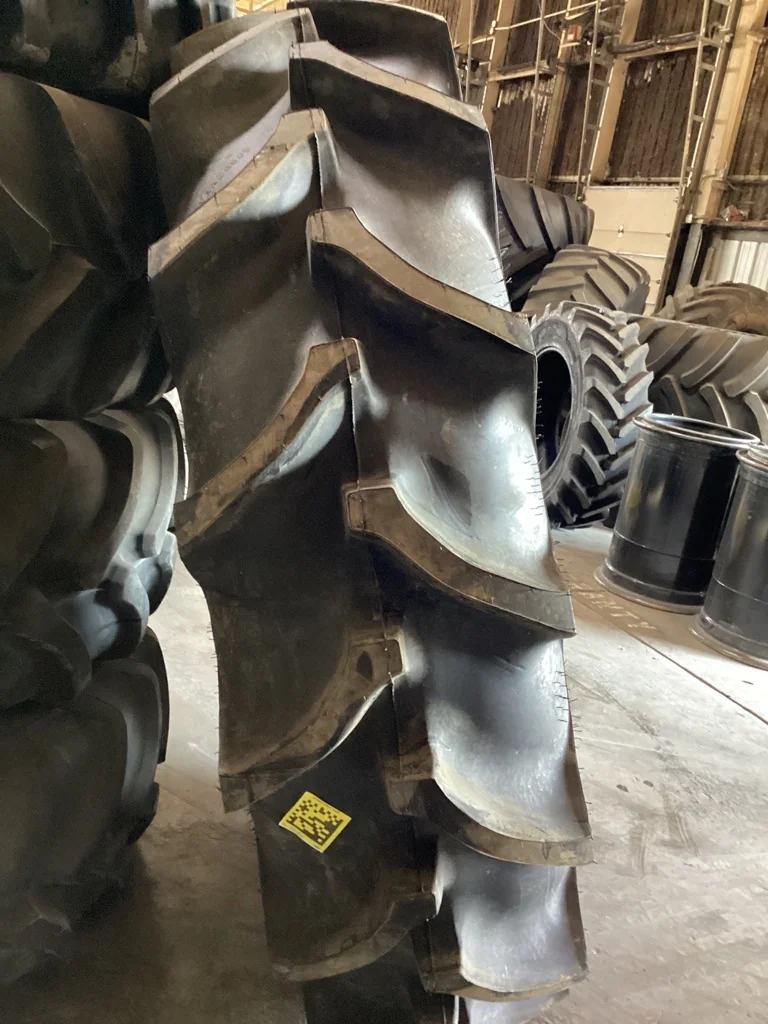 Take-Off 520/85R46 169A8 Goodyear Special Sure Grip TL R-2 95-100% on 16 x 46 Dual wheel image 3
