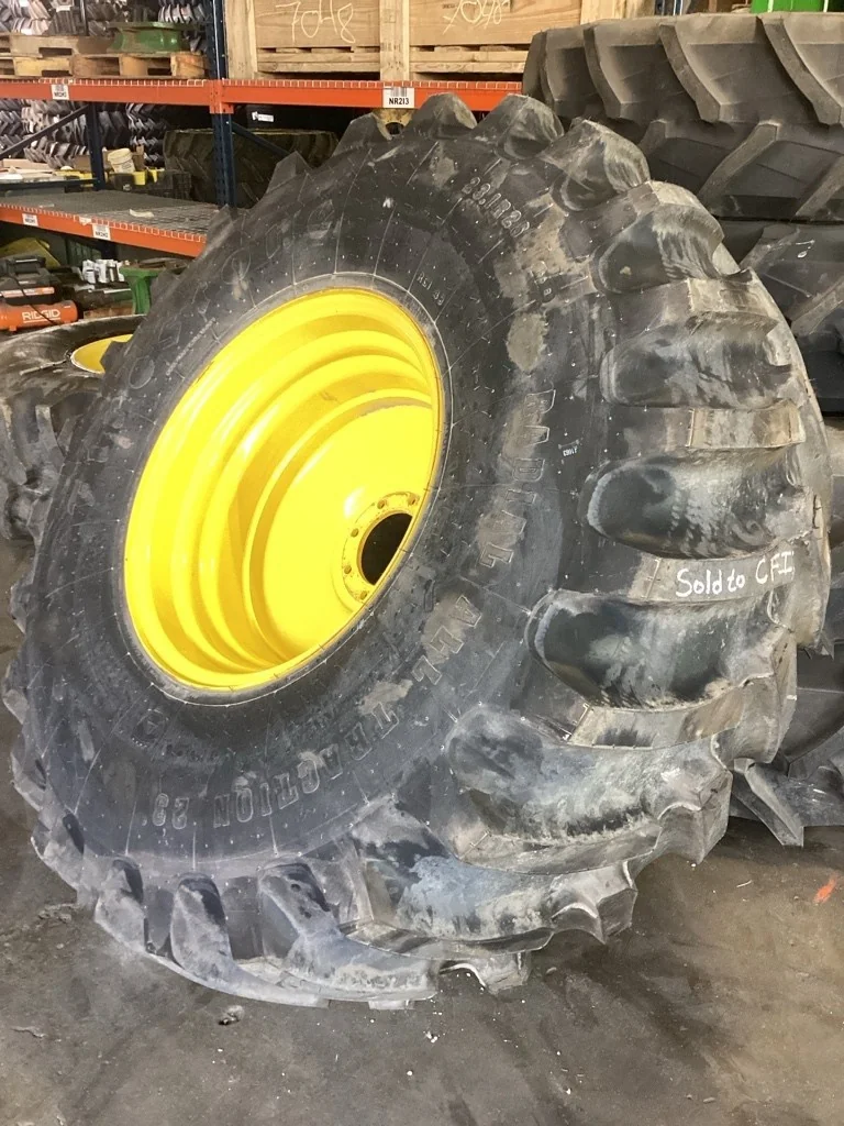 Take-Off 23.1R26 166B Firestone RAT 23 TL R-1 95-100% On 20 x 26 (8-8-6) JD Combine Wheel image 2