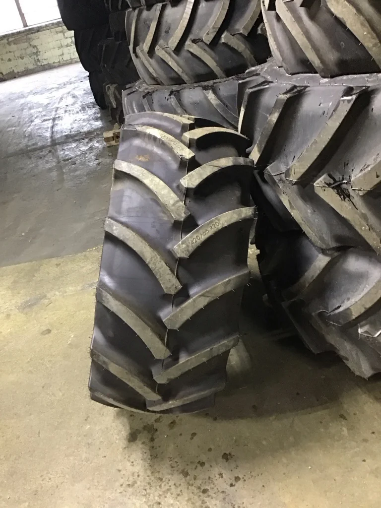 Take-Off 420/65R20 125D Mitas AC65 TL R-1W 95-100% on 11 x 20 8-6-4.35 6 Clamp Agco Silver image 2