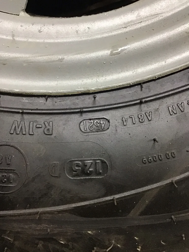 Take-Off 420/65R20 125D Mitas AC65 TL R-1W 95-100% on 11 x 20 8-6-4.35 6 Clamp Agco Silver image 3