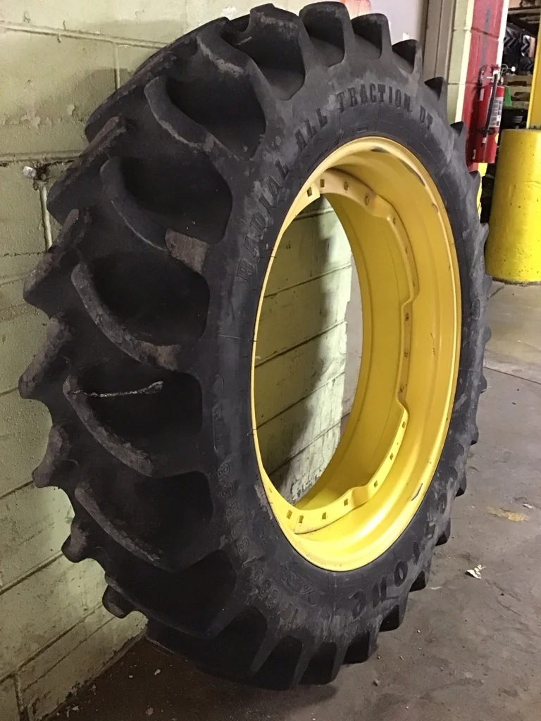 Used IF380/80R38 149B Firestone Radial All Traction DT TL R-1W 65-70% on 12 x 38 24-33.25 Waffle image 2