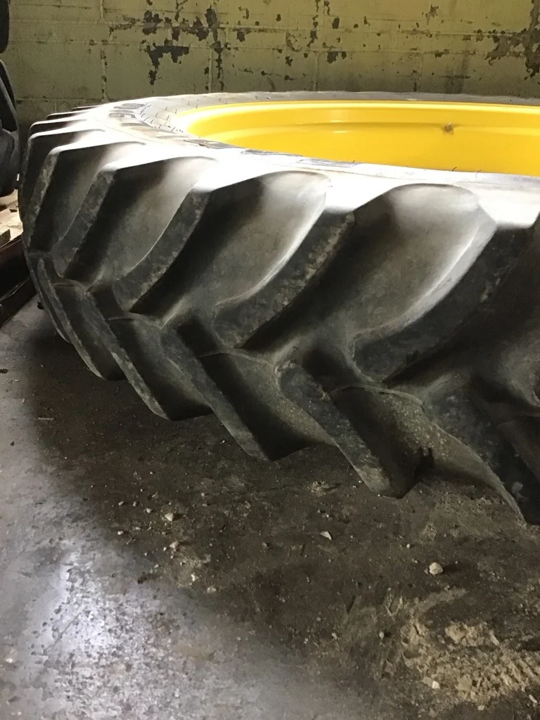 Used 380/90R54 152A8 Firestone Radial 9000 TL R-1W 65-70% on 12 x 54 10-13.19-11.07 Dual Yellow image 2