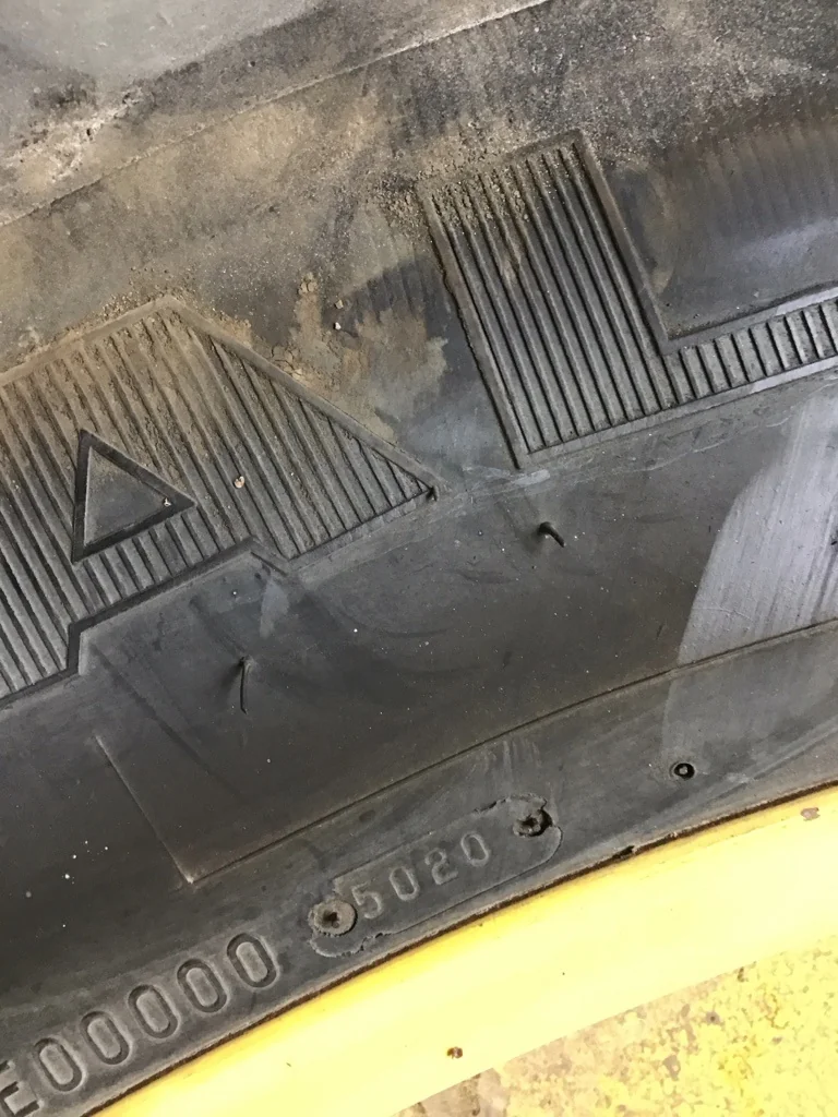 Used 380/90R54 152A8 Firestone Radial 9000 TL R-1W 65-70% on 12 x 54 10-13.19-11.07 Dual Yellow image 3
