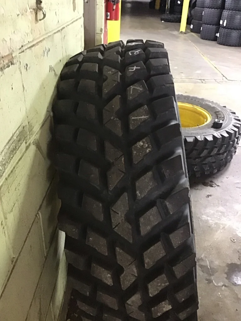 Used 400/80R24 149A8 Nokian TRI 2 TL Multi Use 75-80% on 12 x 24 8-10.82-8.78 Solid Yellow Wheel image 2