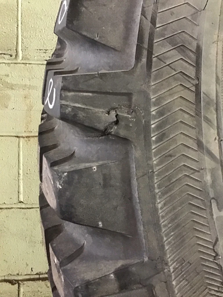 Used 480/80R34 164A8 Nokian TRI 2 TL Multi Use 80-85% on 15 x 34 8-8-6 Solid Yellow Wheel (Assembly) image 4