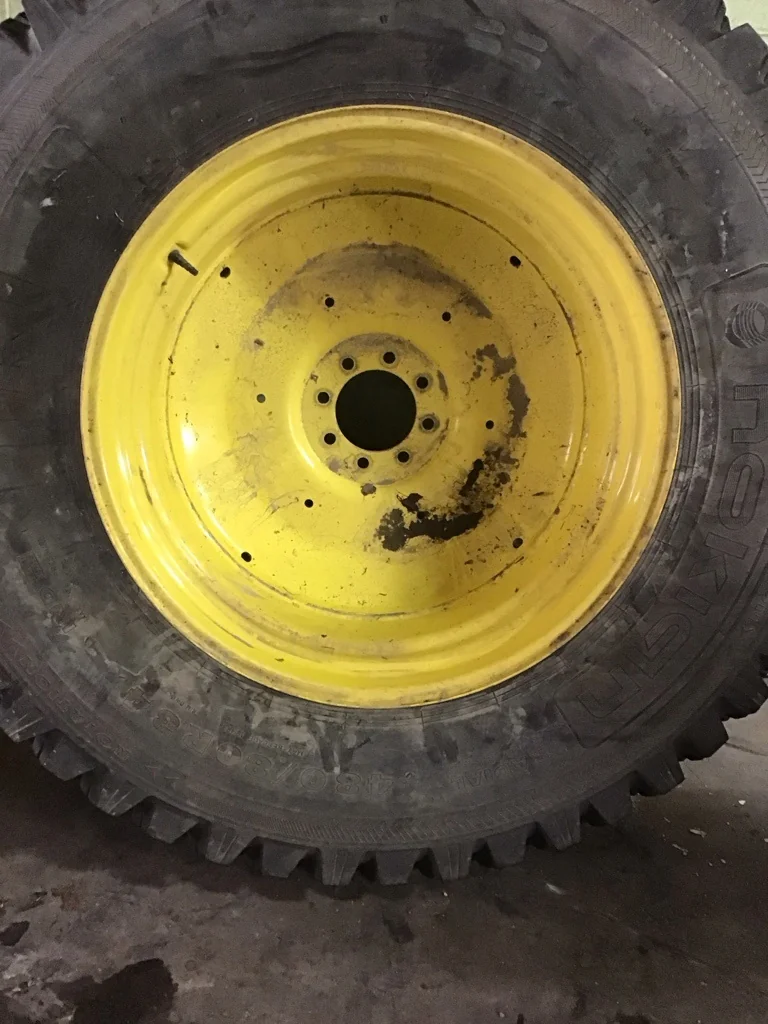 Used 480/80R34 164A8 Nokian TRI 2 TL Multi Use 80-85% on 15 x 34 8-8-6 Solid Yellow Wheel (Assembly) image 5