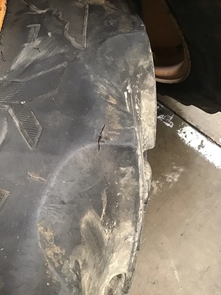 Used 320/90R50 161B Goodyear DT800 TL R-1W 40-45% on 12 x 50 10-13.19-11.07 Hagie Orange Bubble Disc image 5